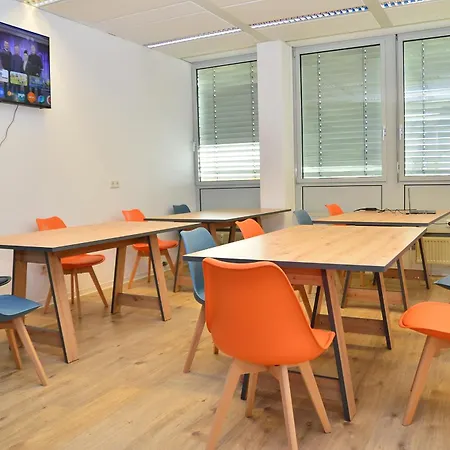 Xenon Hostel Dreieich